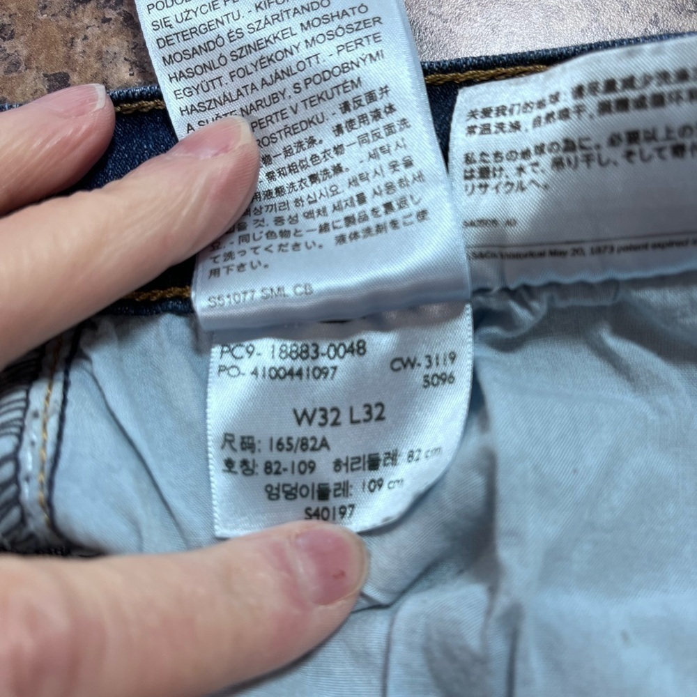 Levi’s 724 High Rise Straight Jeans Stretch Women's 32 Blue Frayed Hem Dark Wash - Picture 9 of 10
